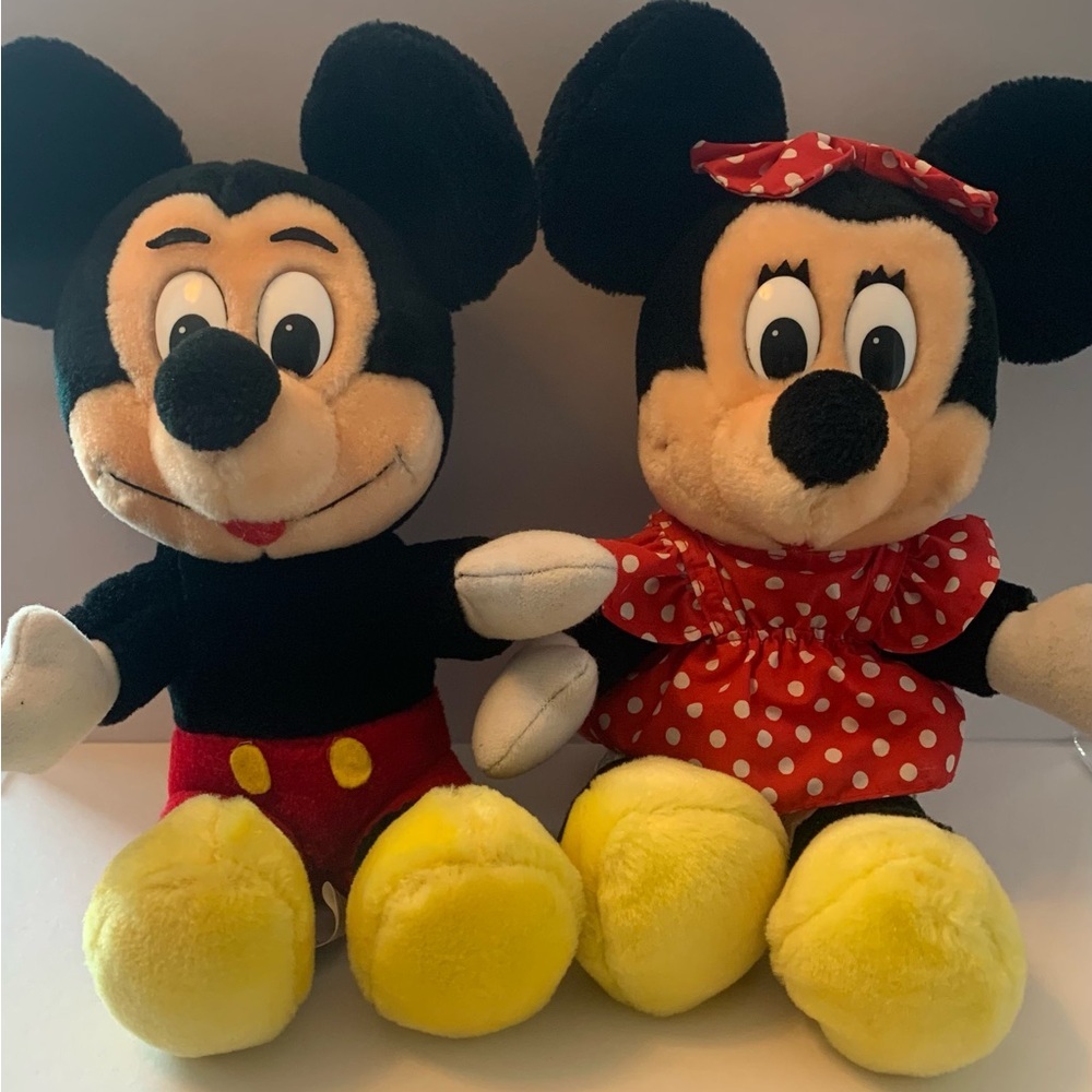 Disney Mickey and Minnie Mouse Plush Set.